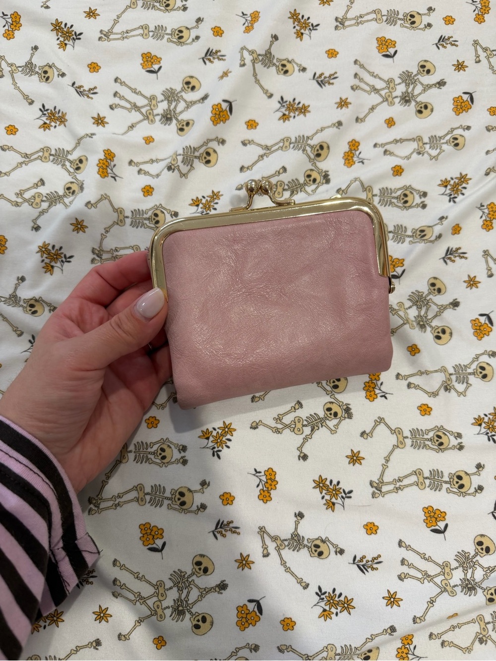 Amazon Pink Kiss-Lock Coin Wallet with Gold Frame